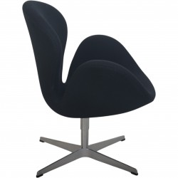 Arne Jacobsen Svane stol i sort Hallingdal stof 2006