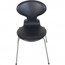 Sæt af 2 Arne Jacobsen Myre stole i sort læder 2000'erne