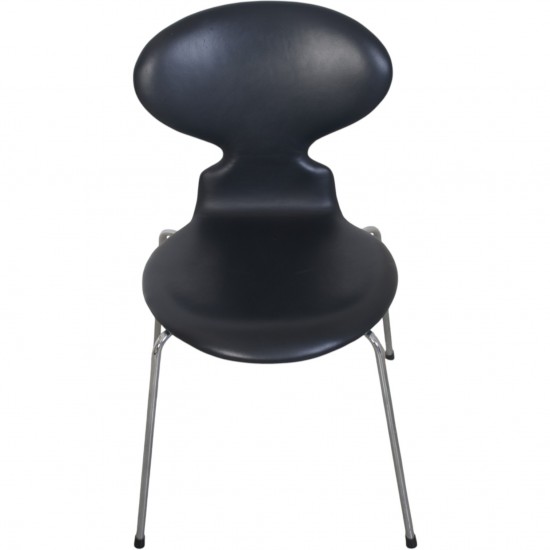 Sæt af 2 Arne Jacobsen Myre stole i sort læder 2000'erne
