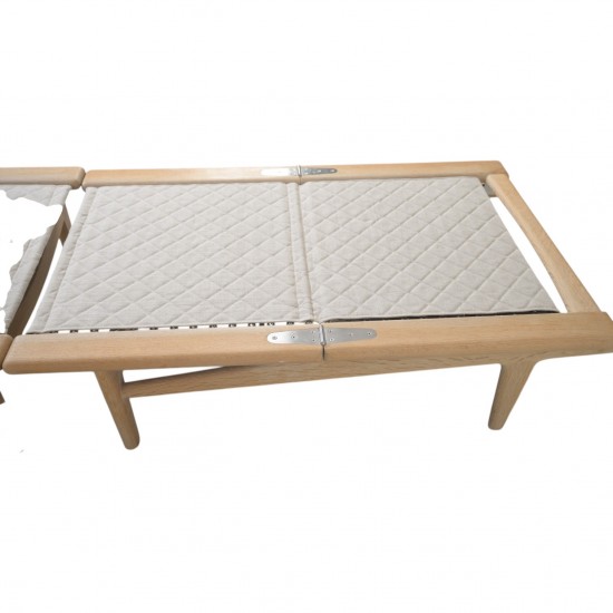 Hans Wegner GE1 daybed i eg og sort læder 2018