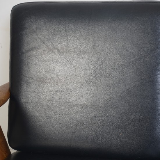 Hans Wegner GE240 3.personers cigar sofa i eg og sort læder 1970'erne