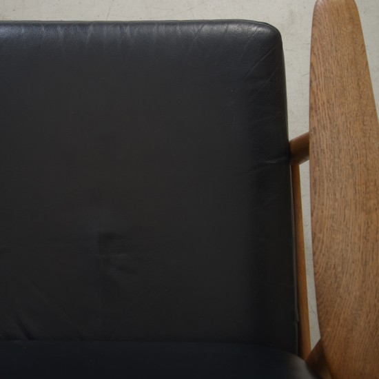 Hans Wegner GE240 3.personers cigar sofa i eg og sort læder 1970'erne
