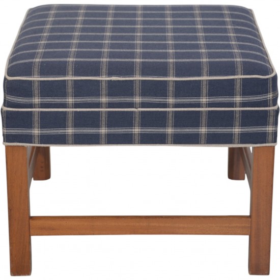 Kaare Klint KK6212 Sæt med wing chair og skammel i blåt Cotil stof 1980'erne