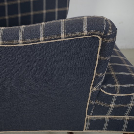 Kaare Klint KK6212 Sæt med wing chair og skammel i blåt Cotil stof 1980'erne