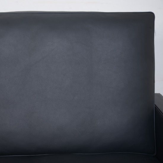 Poul Kjærholm PK31 2.personers sofa i sort Nevada læder 1991