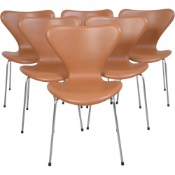 Sæt af 6 Arne Jacobsen Syver stole i cognac classisc læder