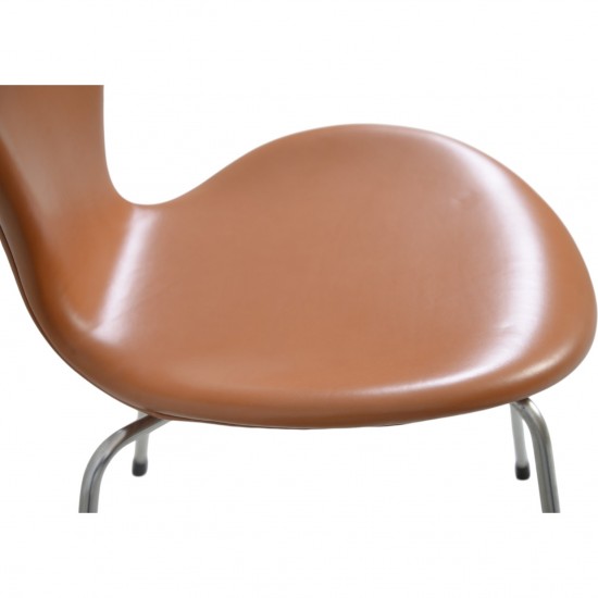 Sæt af 6 Arne Jacobsen Syver stole i cognac classisc læder