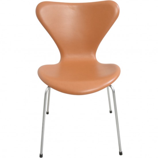 Sæt af 6 Arne Jacobsen Syver stole i cognac classisc læder