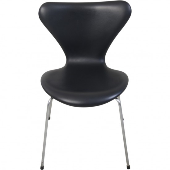 Sæt af 4 Arne Jacobsen Syver stole i sort læder