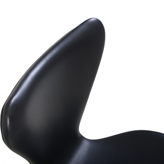 Sæt af 4 Arne Jacobsen Syver stole i sort læder