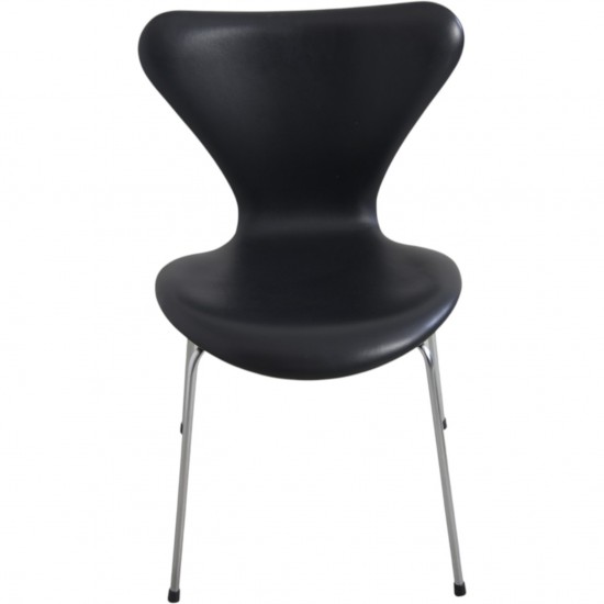 Sæt på 7 Arne Jacobsen Syver stole i sort læder
