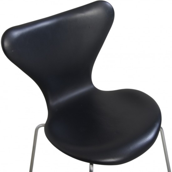 Sæt på 7 Arne Jacobsen Syver stole i sort læder