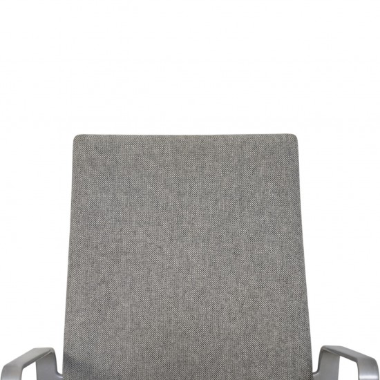 Arne Jacobsen Oxford stol i gråt stof 2006