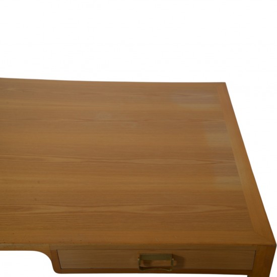 Bernt Petersen Skrivebord af elm 1970'erne