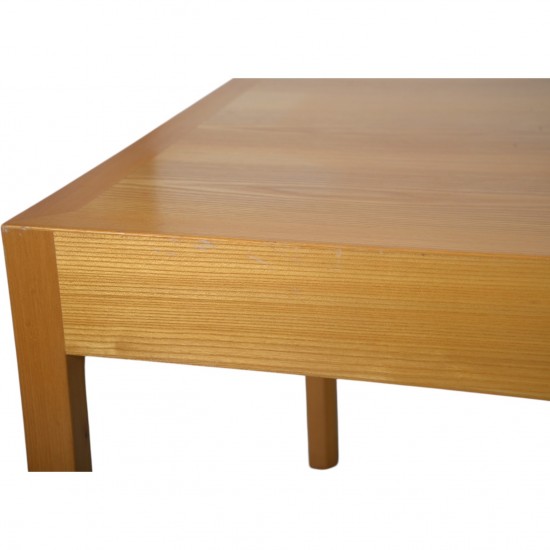 Bernt Petersen Skrivebord af elm 1970'erne