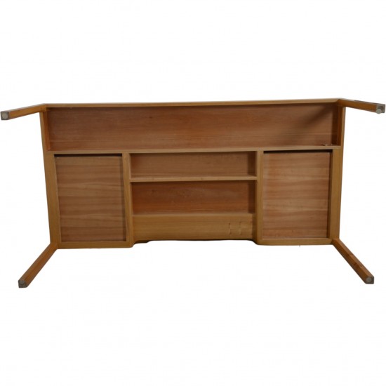 Bernt Petersen Skrivebord af elm 1970'erne