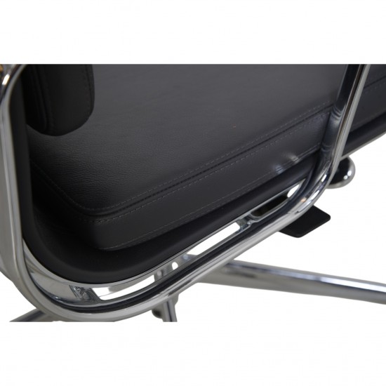 Charles Eames EA-219 kontorstol i gråt læder 2012