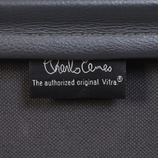 Charles Eames EA-219 kontorstol i gråt læder 2012