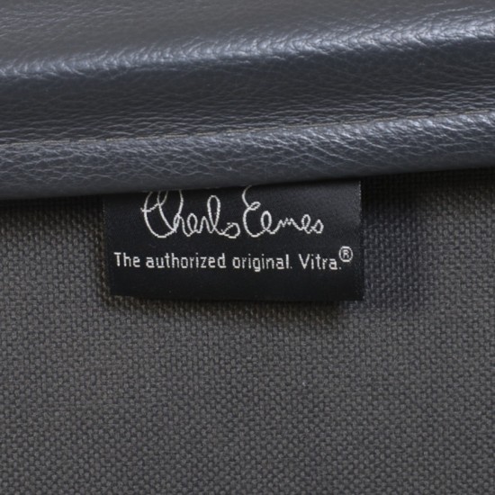 Charles Eames EA-219 kontorstol i gråt læder