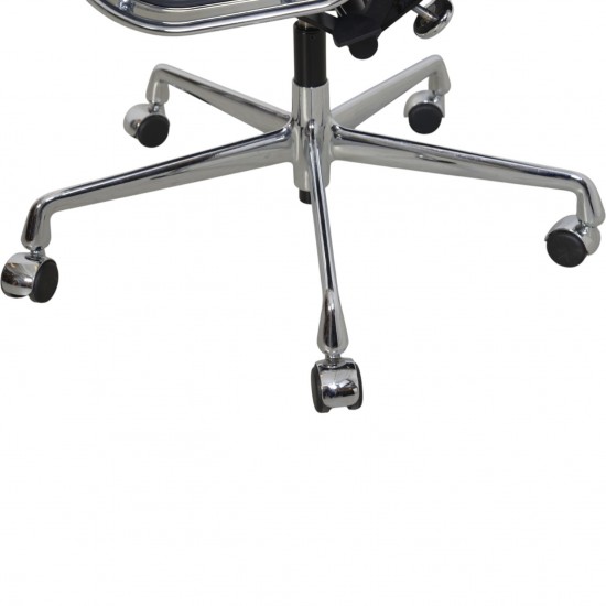 Charles Eames EA-219 kontorstol i gråt læder