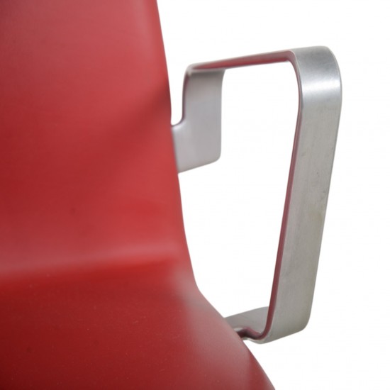 Arne Jacobsen høj Oxford kontorstol i rødt Essential læder 2014