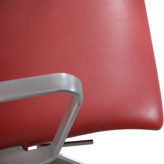 Arne Jacobsen høj Oxford kontorstol i rødt Essential læder 2014