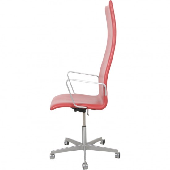 Arne Jacobsen høj Oxford kontorstol i rødt Essential læder 2014