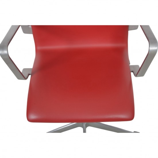 Arne Jacobsen høj Oxford kontorstol i rødt Essential læder 2014