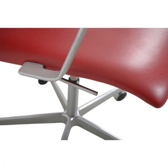 Arne Jacobsen høj Oxford kontorstol i rødt Essential læder 2014