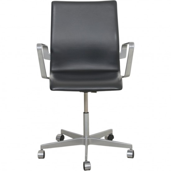 Arne Jacobsen Oxford kontorstol i sort Essential læder 2007