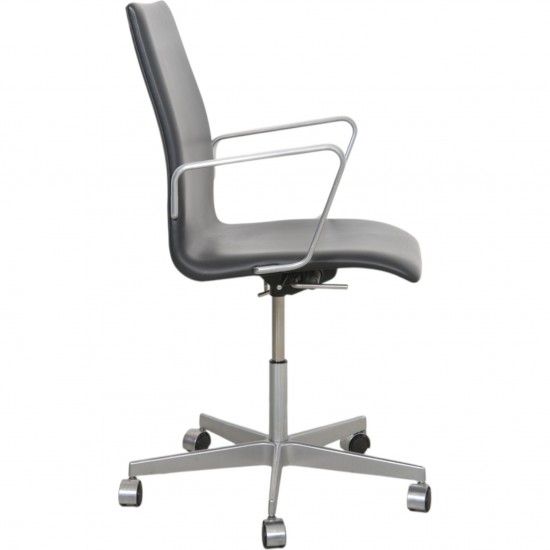 Arne Jacobsen Oxford kontorstol i sort Essential læder 2007