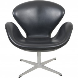 Arne Jacobsen Svane stol i sort Aura læder 2017