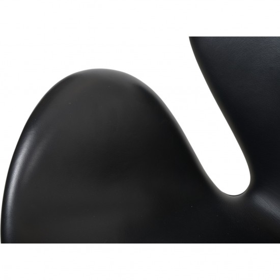 Arne Jacobsen Svane stol i sort Aura læder 2017