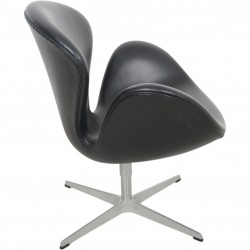 Arne Jacobsen Svane stol i sort Aura læder 2017