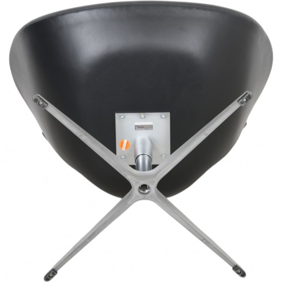 Arne Jacobsen Svane stol i sort Aura læder 2017