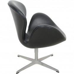 Arne Jacobsen Svane stol i sort Aura læder 2017