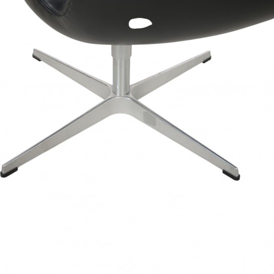 Arne Jacobsen Svane stol i sort Aura læder 2017