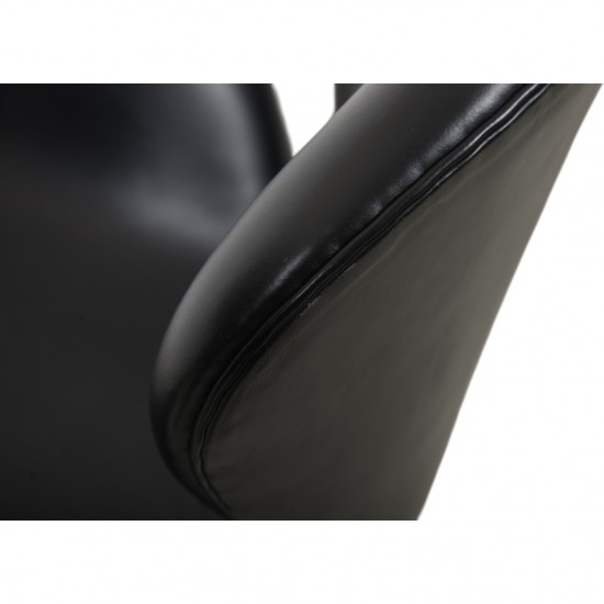 Arne Jacobsen Svane stol i sort læder 1990'erne