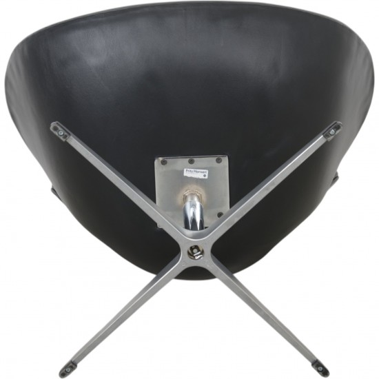 Arne Jacobsen Svane stol i sort læder 1990'erne