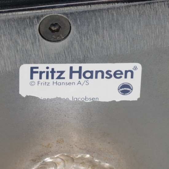 Arne Jacobsen Svane stol i sort læder 1990'erne