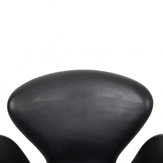 Arne Jacobsen Svane stol i sort læder 2000'erne