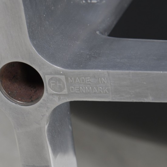 Arne Jacobsen Svane stol i sort læder 1960'erne