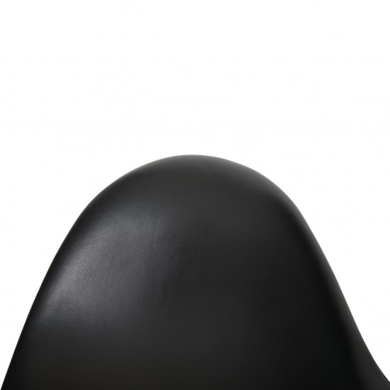 Arne Jacobsen Svane stol i sort læder 2000'erne