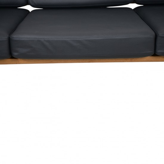 Hans Wegner GE236 3.personers sofa nybetrukket med sort bizon læder 1990'erne
