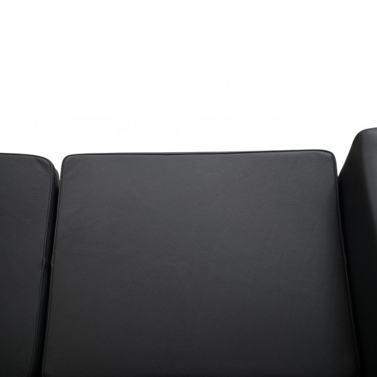 Hans Wegner GE34 3.personers lufthavnssofa i nybetrukket sort læder