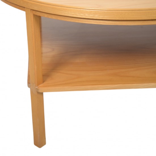 Kaare Klint 6687 Sofabord af elm 1970'erne