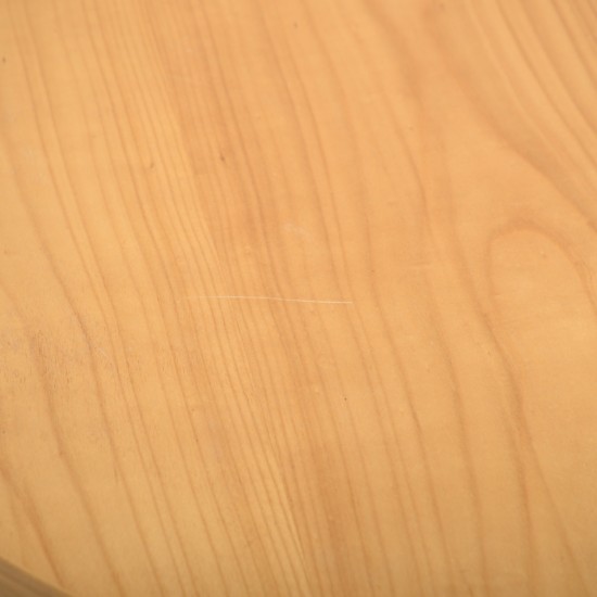 Kaare Klint 6687 Sofabord af elm 1970'erne