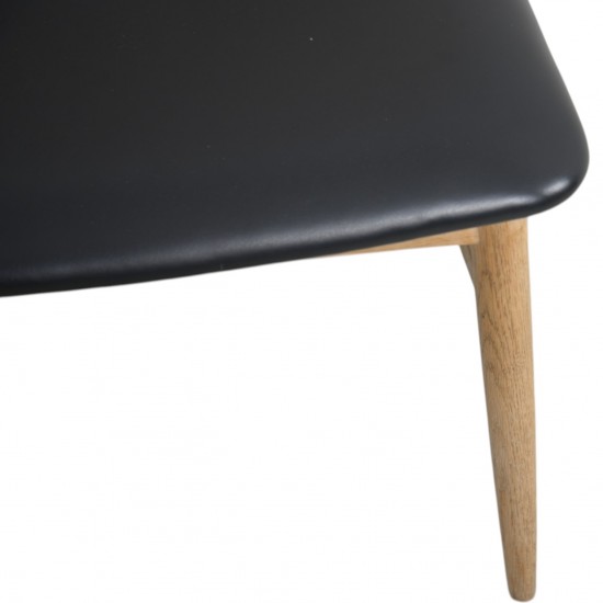 Ib Kofoed sæt af fire Lis stole i eg 1980'erne