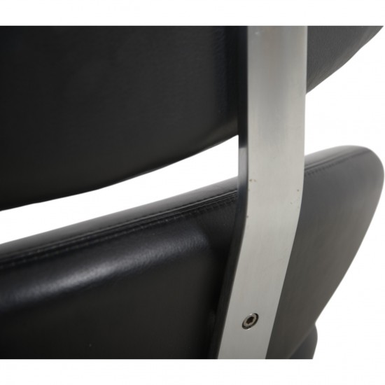 Erik Jørgensen Corona stol i sort læder 2010'erne