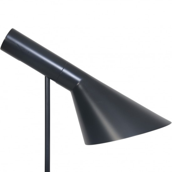 Arne Jacobsen Næbbet sort gulvlampe 2010'erne
